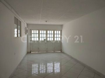 Casa en Venta en Álamos, 117 m² de lote, Ideal para empresa, inversión o familia