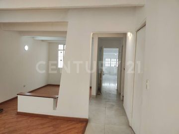Casa en Venta en Álamos, 117 m² de lote, Ideal para empresa, inversión o familia
