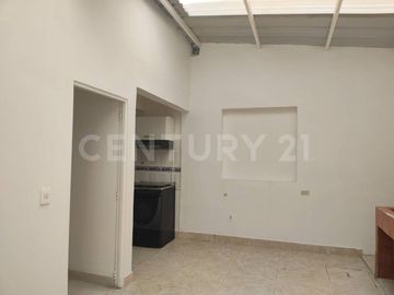 Casa en Venta en Álamos, 117 m² de lote, Ideal para empresa, inversión o familia