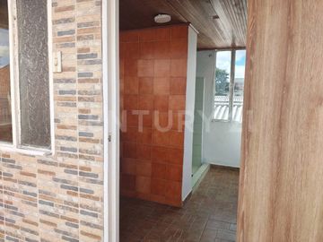 Casa en Venta en Álamos, 117 m² de lote, Ideal para empresa, inversión o familia