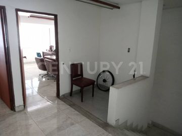 SE ARRIENDA CASA/EDIFICIO COMERCIAL SAN VICENTE, CALI, NORTE