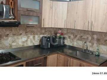 VENDO CASA EN SANTA MONICA