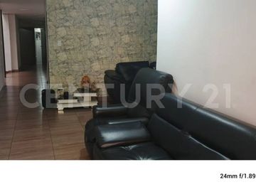 VENDO CASA EN SANTA MONICA