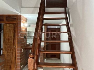VENTA APARTAMENTO DUPLEX EN BARRIO SAN JAVIER MEDELLIN