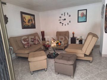 VENDO CASA UNIFAMILIAR EN GUAYABAL