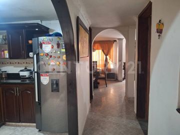 VENDO CASA UNIFAMILIAR EN GUAYABAL