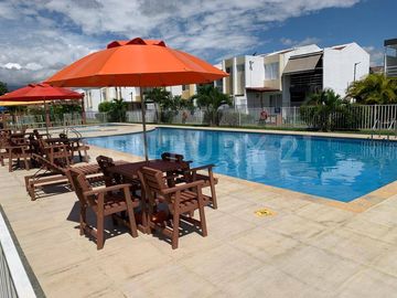 SE VENDE CASA EN EL CASTILLO JAMUNDI