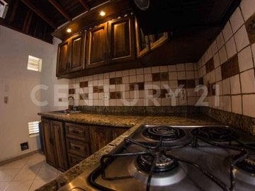 VENDO  APARTAMENTO EN PRADO CENTRO MEDELLIN