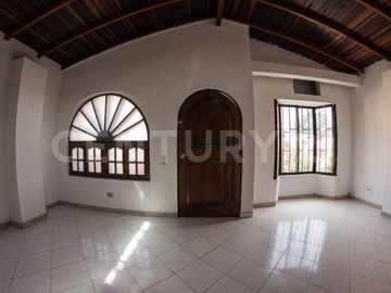 VENDO  APARTAMENTO EN PRADO CENTRO MEDELLIN