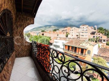 VENDO  APARTAMENTO EN PRADO CENTRO MEDELLIN