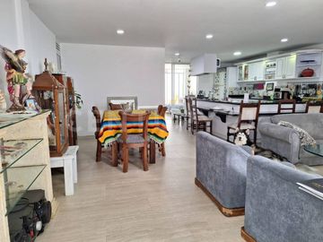 VENDO CASA EN SANTA MONICA