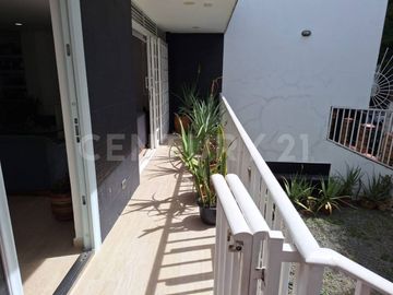 VENDO CASA EN SANTA MONICA