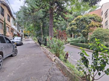 VENDO CASA EN SANTA MONICA