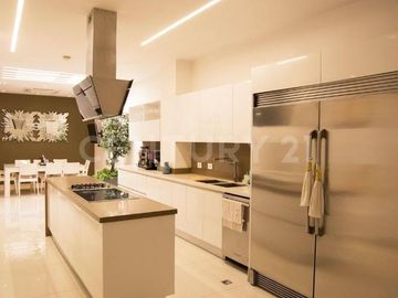 Se Vende Lujosa Casa en la Flora, Cali