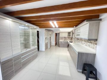 VENDO CASA UNIDAD CERRADA ENVIGADO