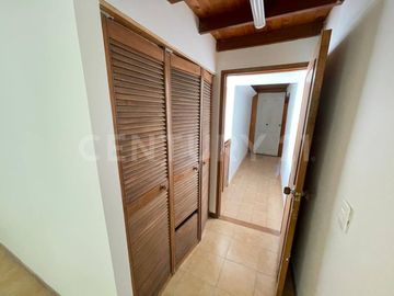 VENDO CASA UNIDAD CERRADA ENVIGADO
