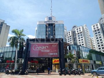 SE ALQUILA OFICINA EN PISO 10 CAMBULOS, CALI, SUR
