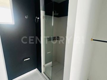 House for Sale in Jamundí, Valle. Prime Location: Just 5 minutes from Alfaguara!