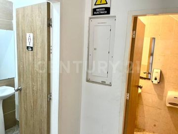 Alquiler Casa Comercial en esquina en San Vicente