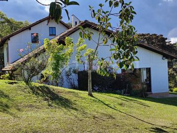 VENDO CASA-FINCA EN SANTA ELENA