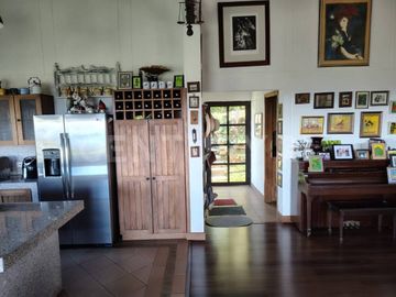 VENDO CASA-FINCA EN SANTA ELENA