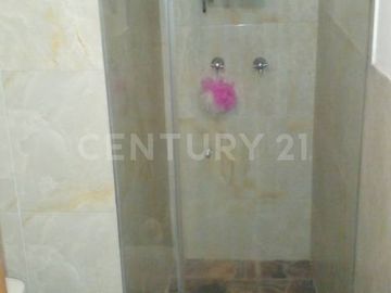 Oportunidad única en Cuarto de Legua! Se vende apartamento en cuarto piso