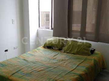 Oportunidad única en Cuarto de Legua! Se vende apartamento en cuarto piso