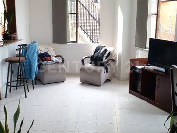 Oportunidad única en Cuarto de Legua! Se vende apartamento en cuarto piso