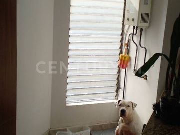Oportunidad única en Cuarto de Legua! Se vende apartamento en cuarto piso