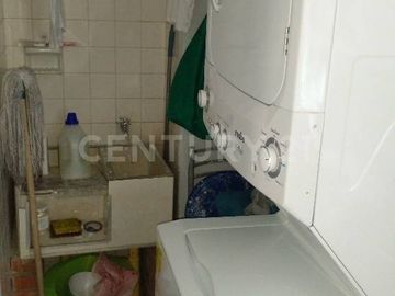 Oportunidad única en Cuarto de Legua! Se vende apartamento en cuarto piso