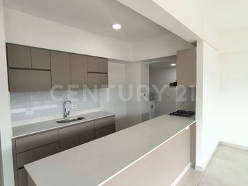 SE RENTA APARTAMENTO EN SABANETA