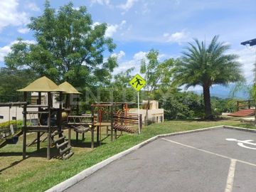 SE VENDE LOTE EN UNIDAD CERRADA EN SOPETRAN