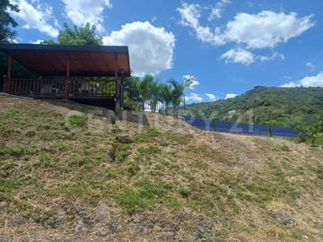 SE VENDE LOTE EN UNIDAD CERRADA EN SOPETRAN