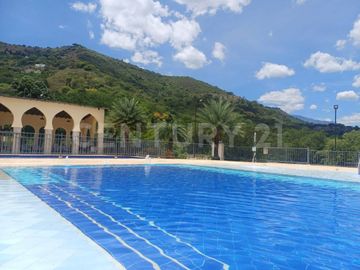 SE VENDE LOTE EN UNIDAD CERRADA EN SOPETRAN
