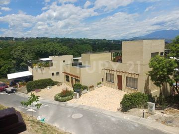 SE VENDE LOTE EN UNIDAD CERRADA EN SOPETRAN