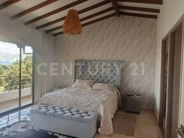 VENDO CASA-FINCA EN SANTA ELENA.