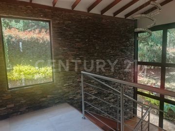VENDO CASA-FINCA EN SANTA ELENA.