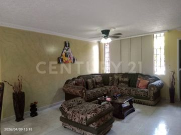 SE VENDE CASA EN PRADOS DEL NORTE, CALI