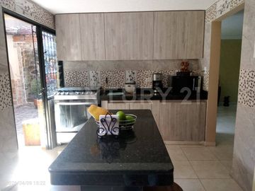 SE VENDE CASA EN PRADOS DEL NORTE, CALI