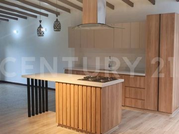 Hermosa Casa Campestre en Dapa Medio km 3.9 Recién Remodelada en Alquiler