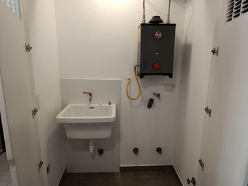 Venta De Moderno Departamento Con Estacionamiento y depósito En Lince – 45.12 M²