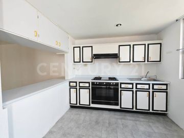 CASA EN VENTA EN VICENTE FERRER!!! ZONA AVENIDA NACIONAL