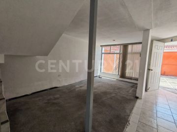 CASA EN VENTA EN VICENTE FERRER!!! ZONA AVENIDA NACIONAL