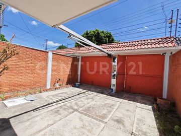 CASA EN VENTA EN VICENTE FERRER!!! ZONA AVENIDA NACIONAL