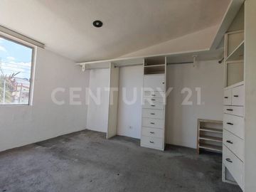 CASA EN VENTA EN VICENTE FERRER!!! ZONA AVENIDA NACIONAL