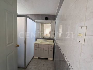 CASA EN VENTA EN VICENTE FERRER!!! ZONA AVENIDA NACIONAL