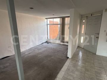 CASA EN VENTA EN VICENTE FERRER!!! ZONA AVENIDA NACIONAL
