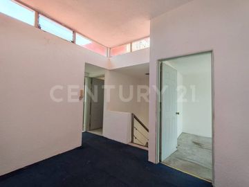 CASA EN VENTA EN VICENTE FERRER!!! ZONA AVENIDA NACIONAL