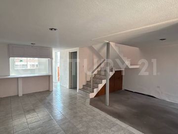 CASA EN VENTA EN VICENTE FERRER!!! ZONA AVENIDA NACIONAL