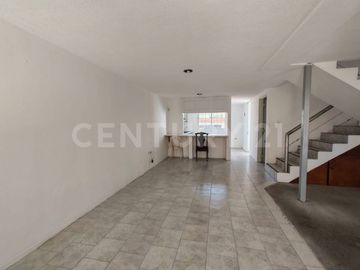 CASA EN VENTA EN VICENTE FERRER!!! ZONA AVENIDA NACIONAL